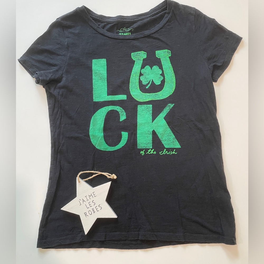 OLD NAVY “Luck of the Irish” Green Graphic on Black Tee, Size M
